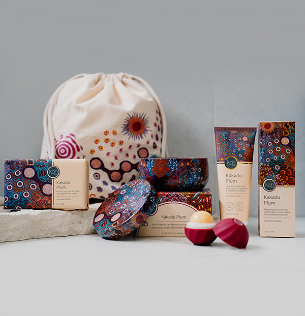 Australian Native Skincare and Handmade Candles the perfect Bath and Body pamper gift set