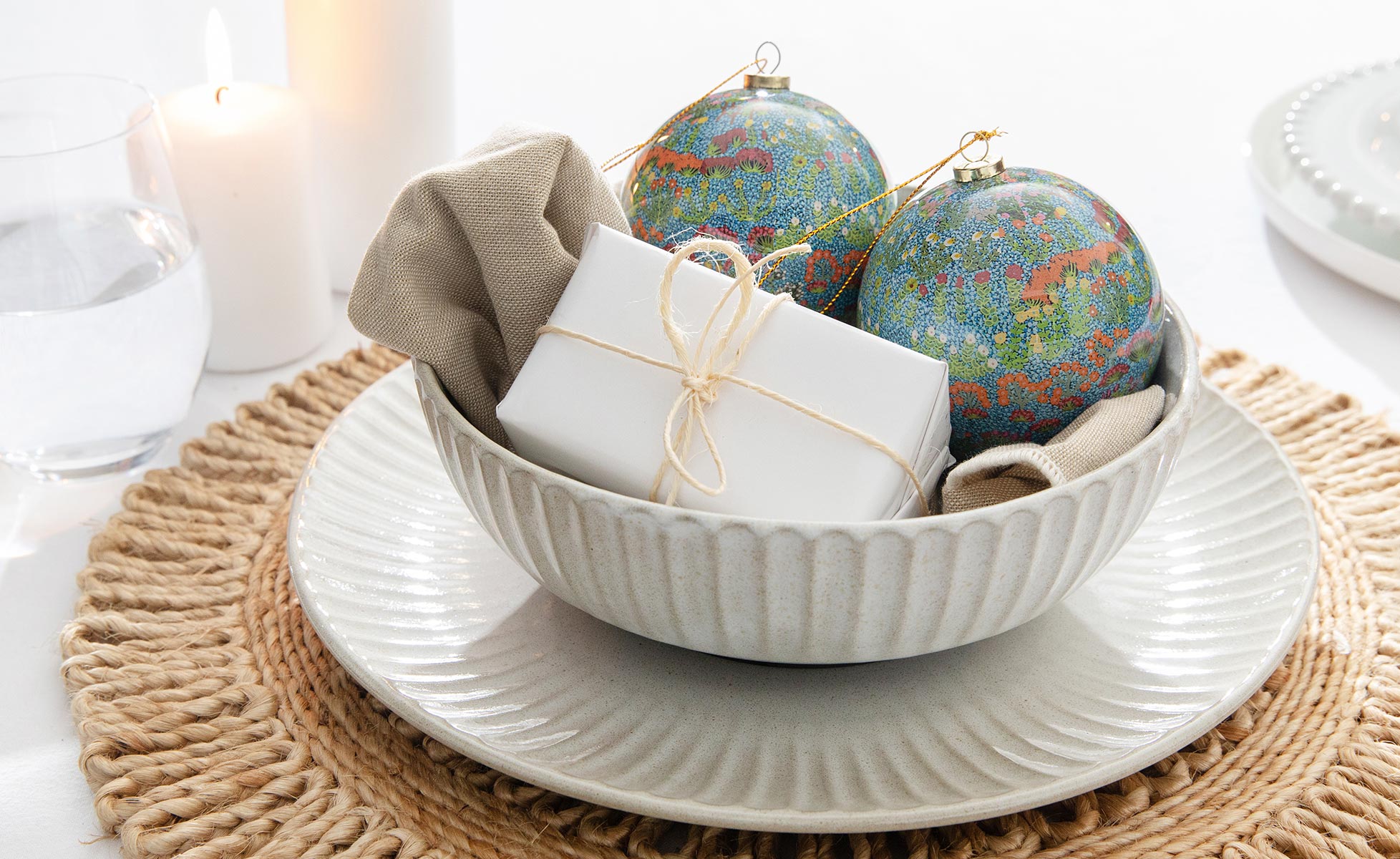 Australian Xmas Decorations in a table display for festive entertaining