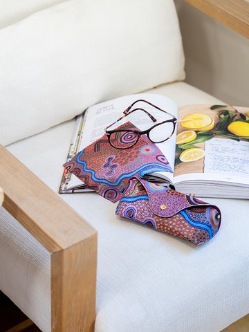Aboriginal Our Country Glasses Case with Snap Button and Lens Cleaner Set